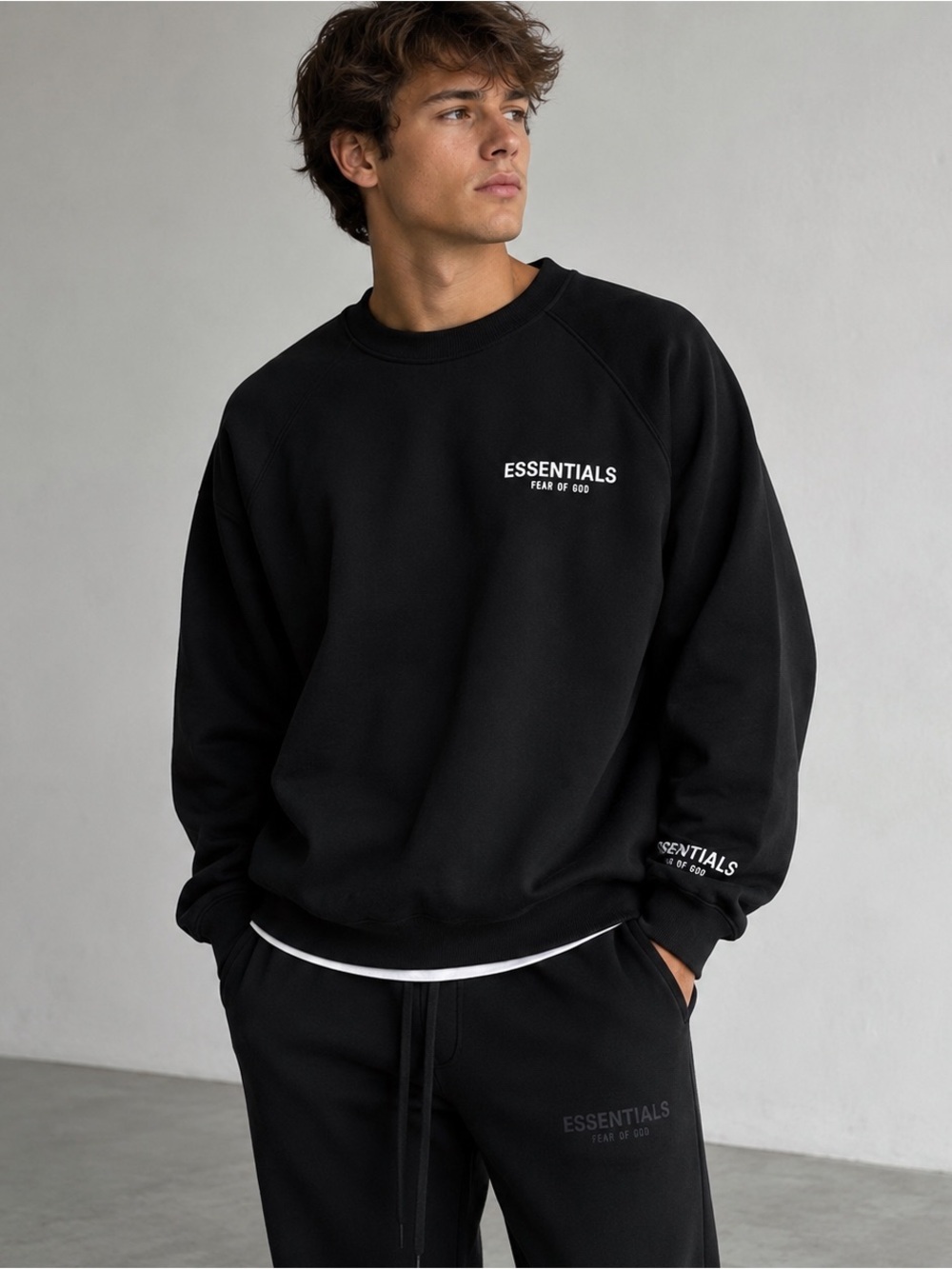 Fear of God ESSENTIALS Crewneck Sweatshirt – Black – XL